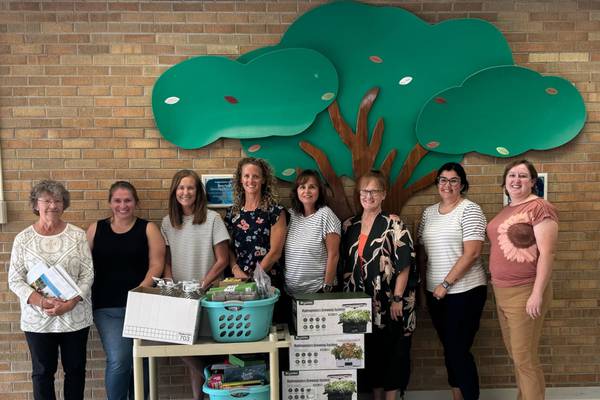 Compeer Financial Donates $2,500 to Support Hydroponics in rural schools 