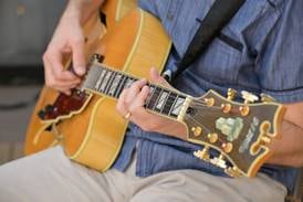 Folk artist to play Mother’s Day show at Princeton church