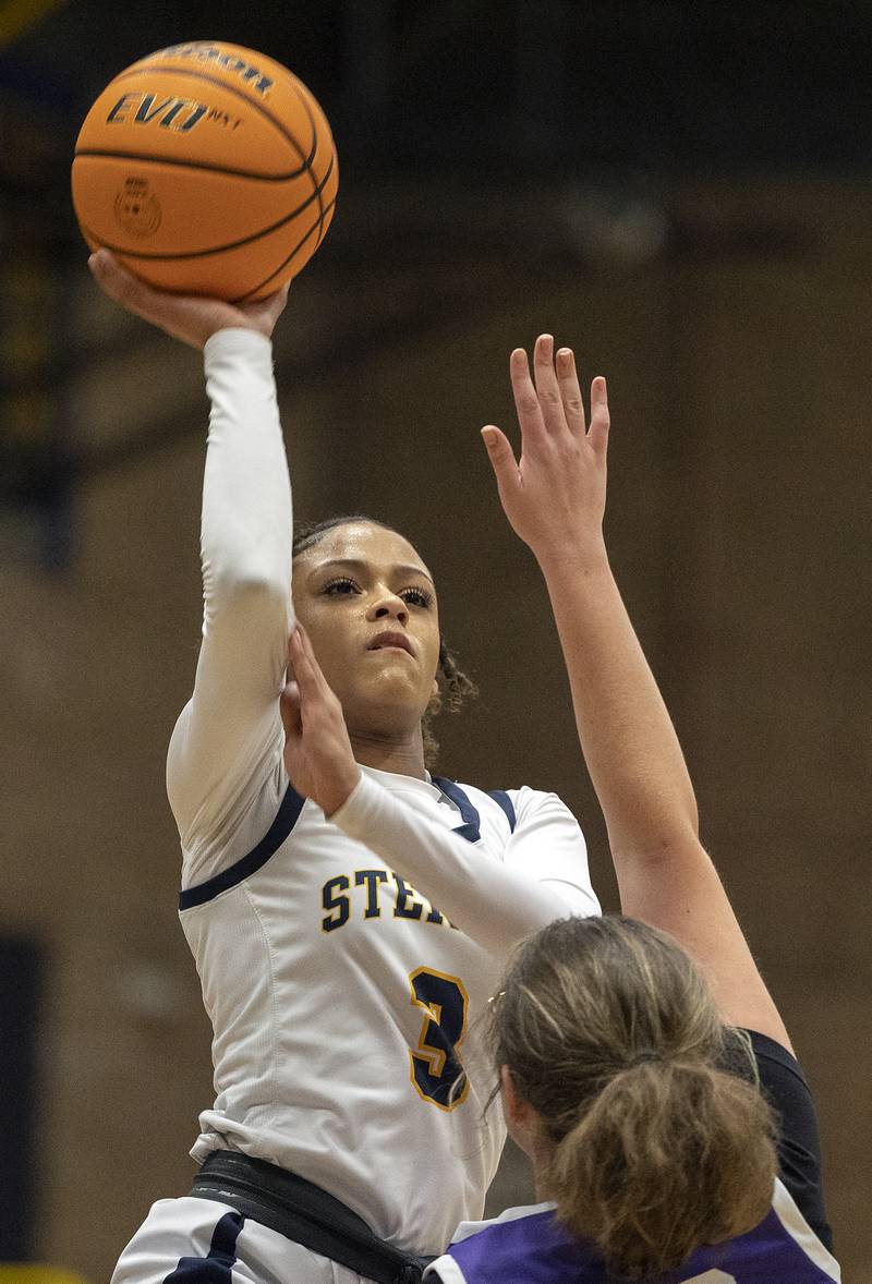 Sterling’s Delali Amankwa puts up a shot against Rochelle Monday, Feb. 17, 2025, during the girls 3A regional semifinal game in Sterling.