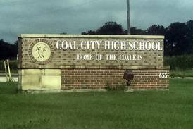 Grundy Area Vocational Center using Illinois Extension’s “Welcome to the Real World” curriculum