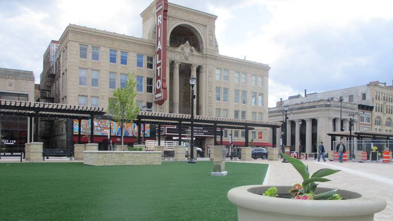 5 Things to Do in Will County: Lithuanian Opera at Rialto Square, flower planting for Mother’s Day 