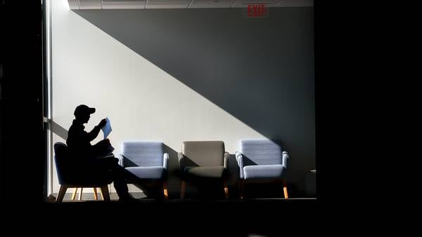 Former journalist creates $500 IVCC scholarship