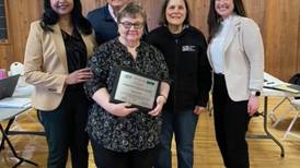 Gurnee resident receives community service award