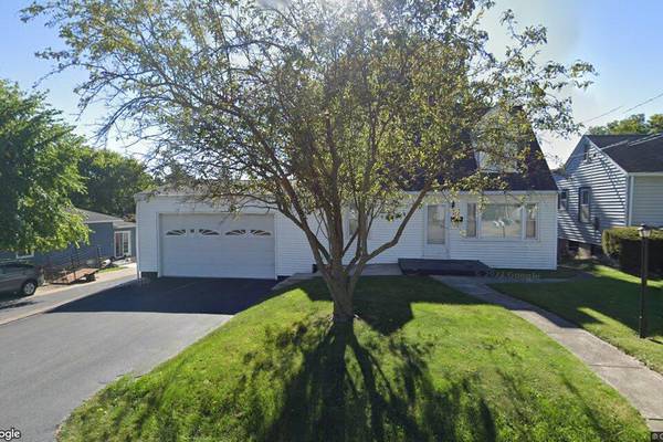 Single-family home sells in Dixon for $145,000