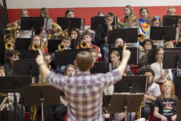 Amboy Junior High pep band hits all the right notes 