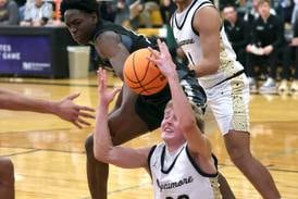 Weekend rewind: Isaiah Feuerbach helps anchor Sycamore defense despite loss to Kaneland