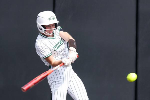 Janicki siblings, Downers Grove North grads, share a special day 1,500 miles apart