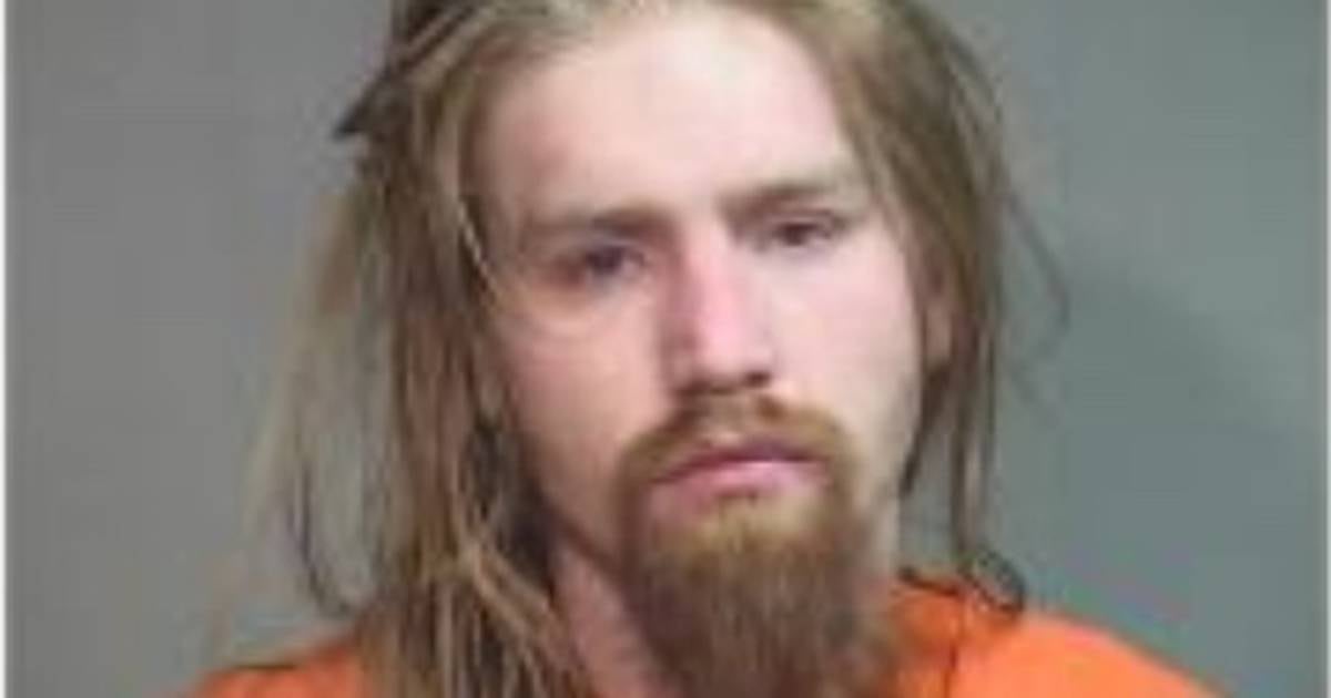 2 people charged in driveby shooting in Marengo; kids in the car when gun shot at house, police