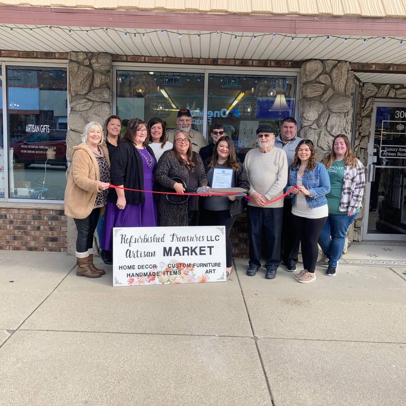 Refurbished Treasures in Streator cuts ribbon on grand reopening Shaw