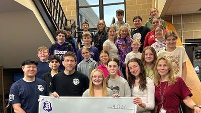 Reagan Middle School Student Council donates to drone soccer team