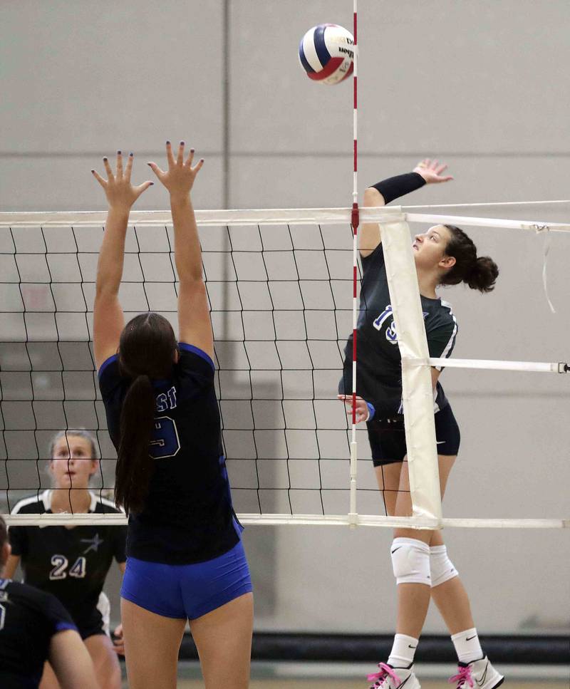 Photos 15th annual Wheaton Classic volleyball tournament Shaw Local