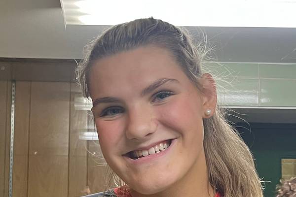 Wisconsin commit Lynney Tarnow, Benet shake off early St. Francis challenge, roll into sectional final