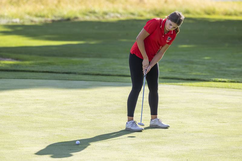 Erie-Prophetstown’s Izzy Johnston putts on #2 at Emerald Hill Wednesday, Sept. 24, 2025.