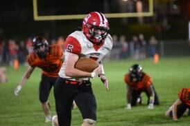 Amboy-LaMoille capitalizes on Milledgeville mistakes in top 8-man tilt