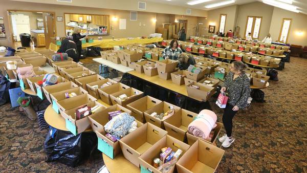 Putnam County Food Pantry distributes Christmas baskets Dec. 13