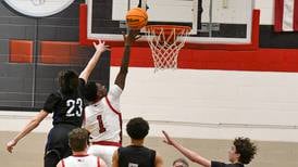 Glenbard East’s Keenan House pours in 19 in win over Riverside-Brookfield