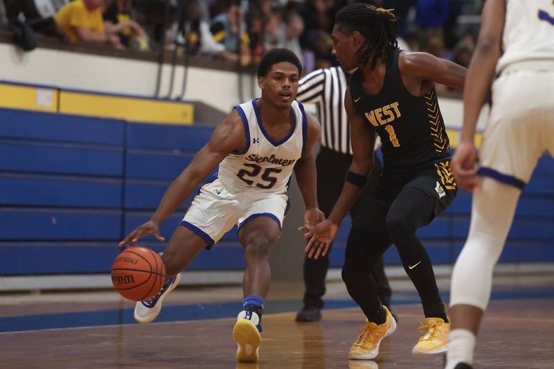 Joliet Central’s Jaylin Murphy looks to make a play against Joliet West on Saturday, Jan. 27th, 2024 in Joliet.
