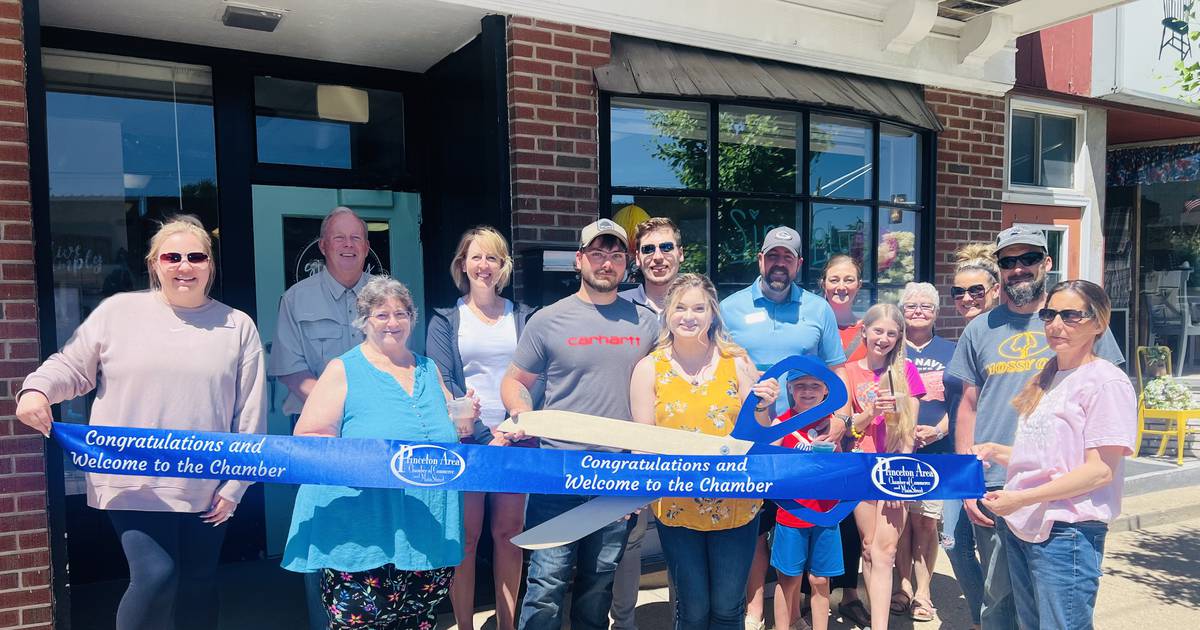 Simply Nutrition in Princeton celebrates new ownership with ribbon