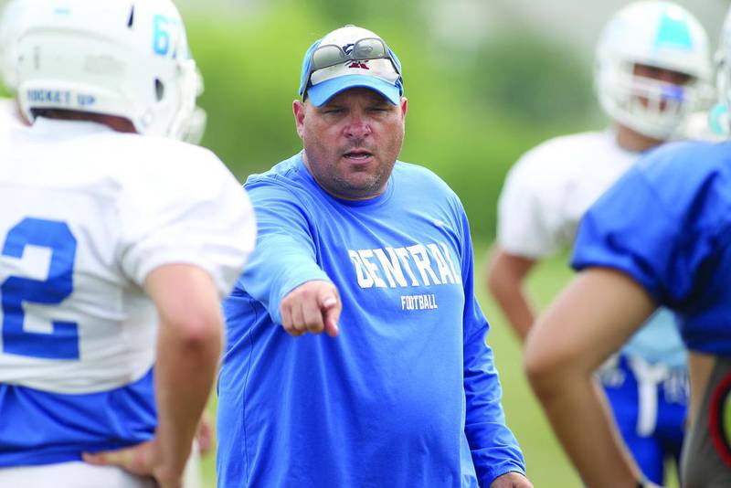 Burlington Central Head Coach Brian Melvin directs his team during a practice at Prairie Knolls Middle School in Elgin in 2018.