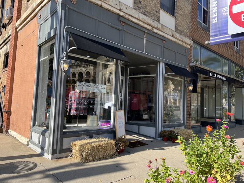 Infinite Charm Clothing & Consignment will soon close at 601 La Salle St., Ottawa.