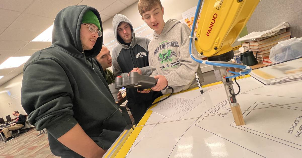 Yorkville High School celebrated for its computer science, engineering, and biomedical programs
