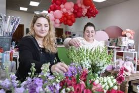 DeKalb flower shop gets big response to pro-immigrant stance, owners call fed policies ‘deeply disturbing’