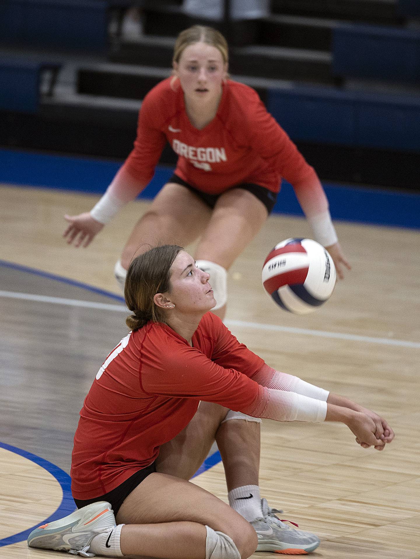 Oregon’s Lola Schwarz plays a ball against Newman Thursday, Sept. 11, 2025.