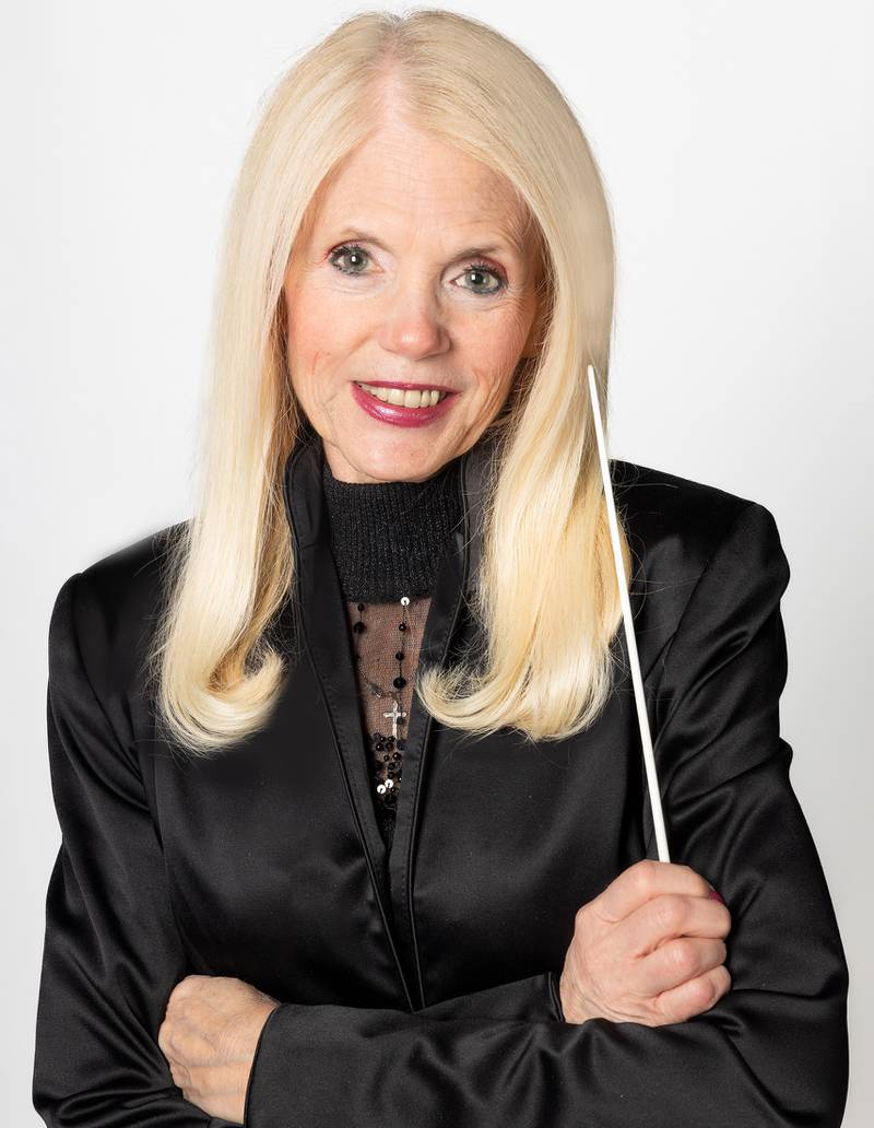 Mary Beth McCarthy, Director of the Fox Valley Festival Chorus and Instrumental Music Director at the Illinois Mathematics and Science Academy, will be inducted into the Fox Valley Arts Hall of Fame Friday, March 27 at Eagle Brook Country Club in Geneva.