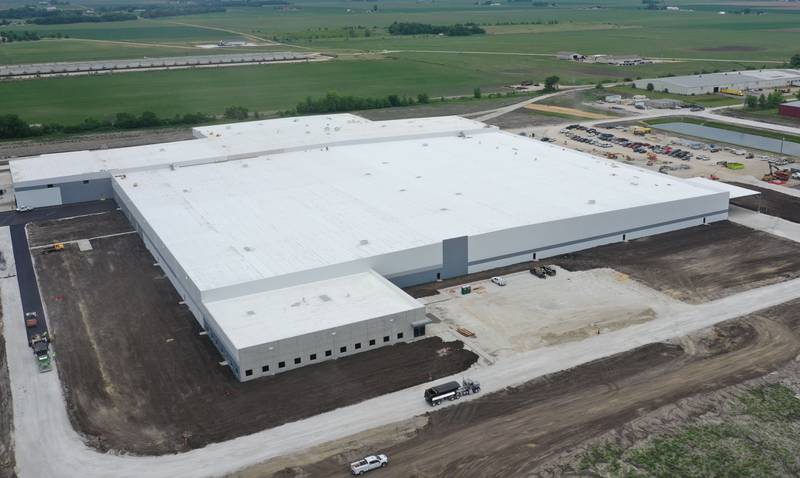 Workers have enclosed the exterior of the GAF manufacturing facility on Monday, June 5, 2023 north of Peru. The plant is located just to the west of Double D Warehouse off of Plank Road. The $80 million, 450,000 square foot facility will employ more than 70 workers. The factory will manufacture polyiso insulation and a new composite polyiso insulation board.