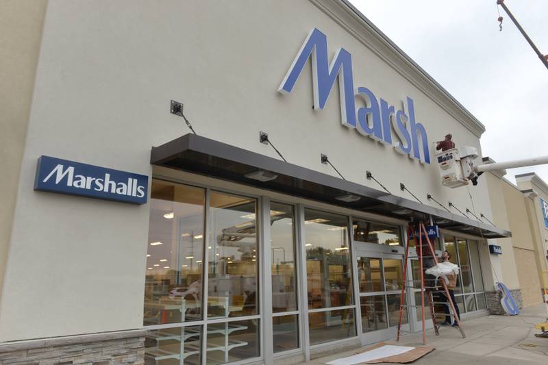Workers from Smart Signs of Rockford were busy Thursday, Oct. 12, 2023 putting sign lettering up for the new Marshalls store that will be opening in Sterling Crossings retail center in mid-November.