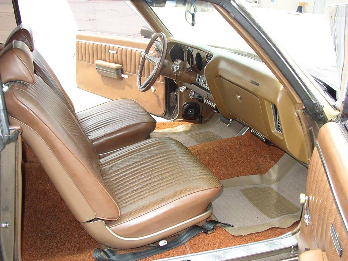 Photos by Steve Rubens - 1972 Pontiac LeMans Interior