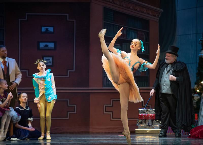 Raue Center for the Arts - Join Raue Center For a Special Production of The Nutcracker!