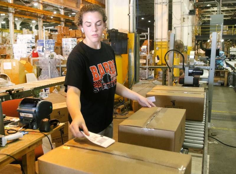 Photos School Tool Box gets students supplied for the new year Shaw