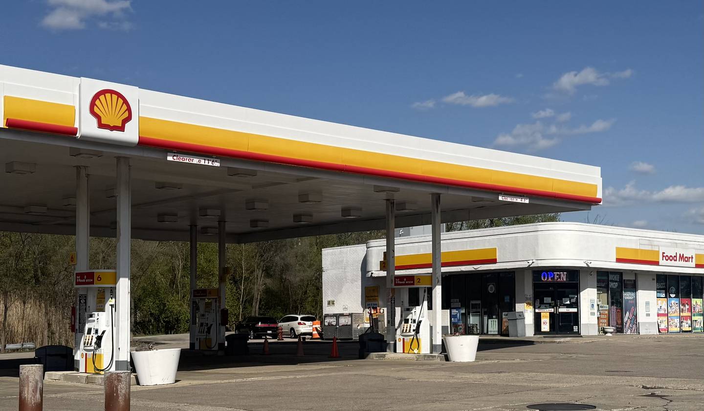 Shell gas station and convenience store, 110 N. Eastwood Drive, in Woodstock, where the clerk was "maliciously attacked" by a stranger the morning of New Year's Eve, 2025.