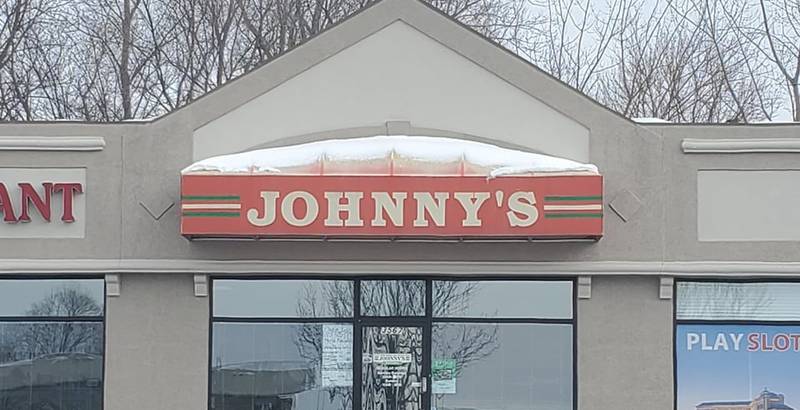 Johnny’s Beef & Gyros in Joliet has a large and varied menu with something good to eat for nearly everyone.