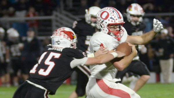 Dixon, Newman get sixth wins: Friday’s Sauk Valley football roundup