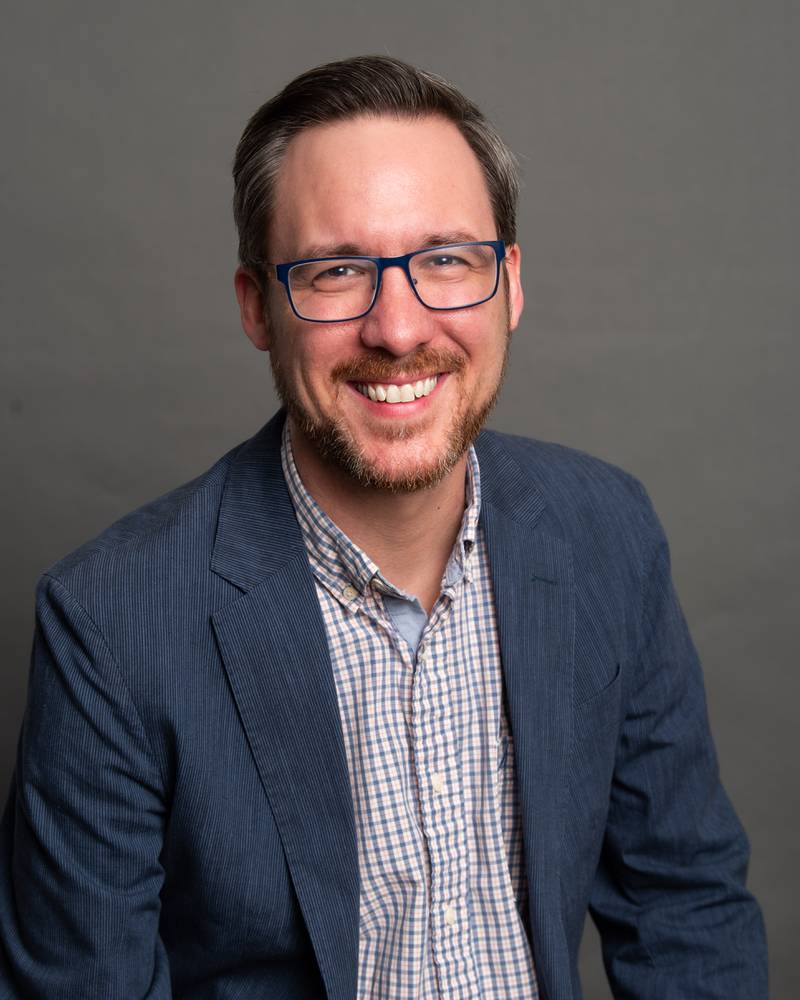 Richard Clark has been named the Batavia Chamber of Commerce's 2025 Donna Dallesasse Award winner for a podcast he started highlighting local businesses.
