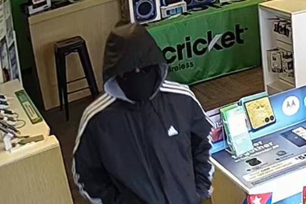 Police search for suspect in Joliet Cricket Wireless store robbery