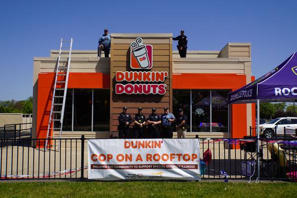 Cop on a rooftop: Rochelle Police Department raises money for Special Olympics Illinois