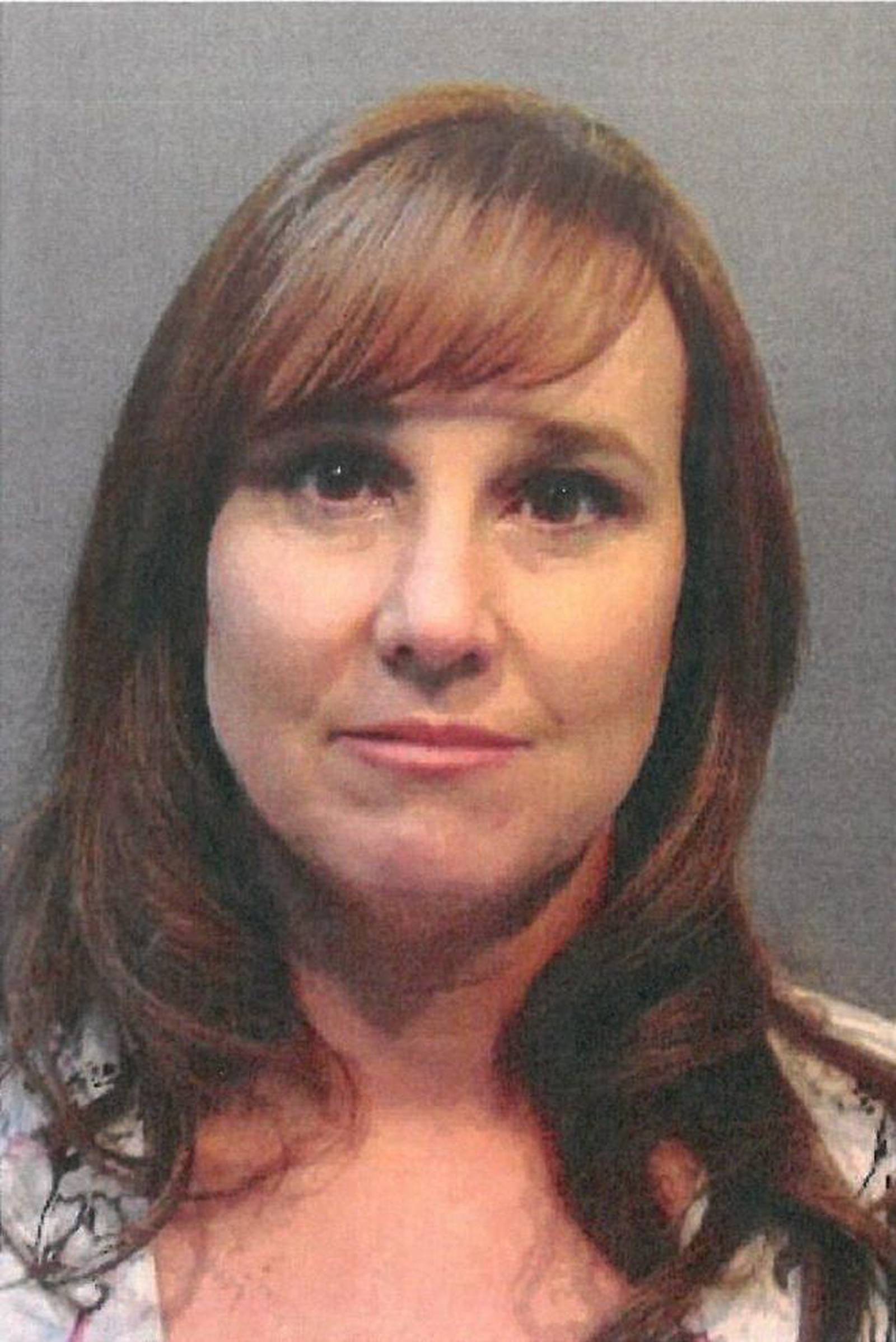 Circuit clerk pleads guilty in battery incident at bar gets court