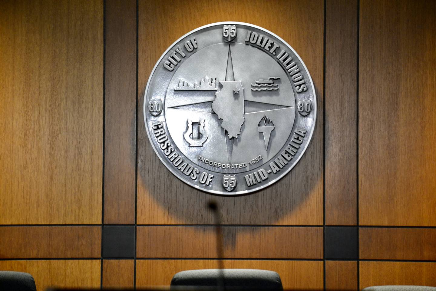 The city of Joliet's seal can be seen in the council chambers at City Hall on Dec. 6, 2021