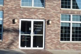 Phil Vernon and the Quad-City Ukulele Club to play in Fulton on Dec. 10