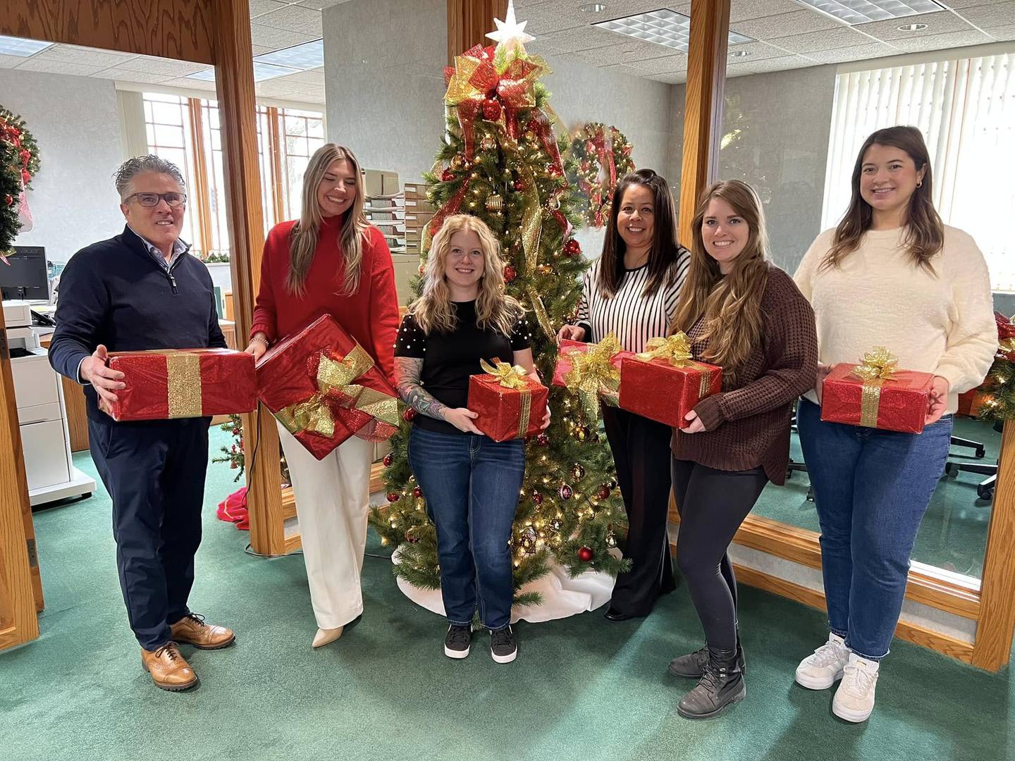 Shaw Local Radio completed its Christmas Cheer Toy Drive with the help of sponsors Eureka Savings Bank, Schimmer Ford of Peru, Debo Ace Hardware and Hy-Vee. Toys were delivered to Eureka Savings Bank, Mendota, to be distributed to children.