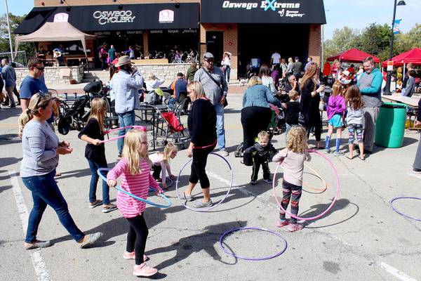 5 Things to Do: Fall Fox Fest in Oswego, Yorkville Scarecrow Walk
