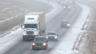 Heavy snow to continue through Saturday in northern Illinois