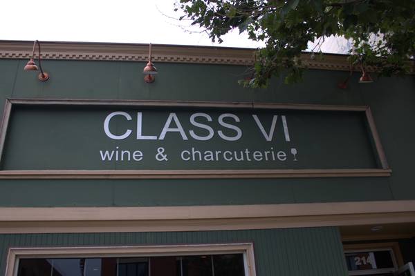 DeKalb residents rally community support for local wine bar owner, family