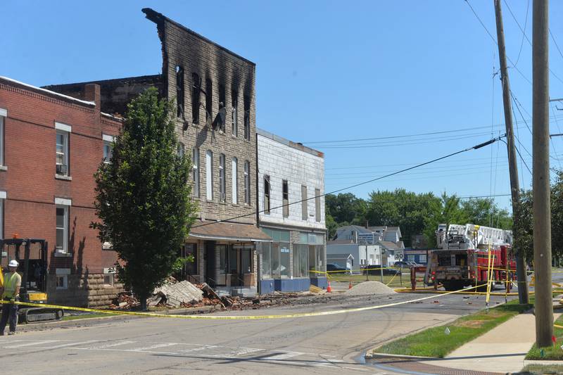 The Illinois State Fire Marshal is on the scene investigating an early morning fire at 406 East Third Street in Sterling.