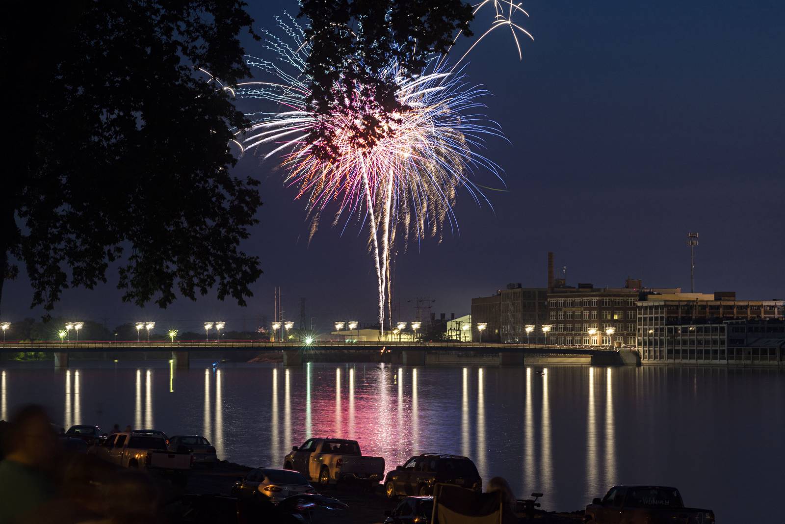 The Sauk Valley celebrates the Fourth Shaw Local