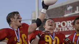 Batavia football team wins Class 6A state championship