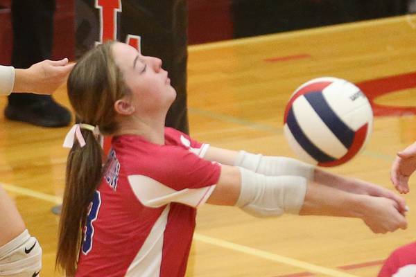 Bella Clevenger, Princeton get past Hall in three sets